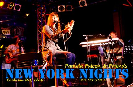 “New York Nights” unplugged – photo by Manfred Rodewyck