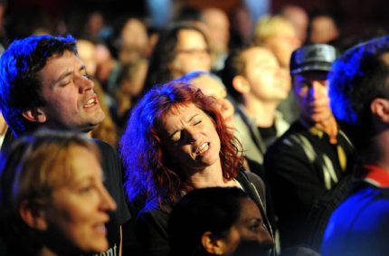 Publikum von New York Nights 12 year anniversary – Foto: Oskar Neubauer